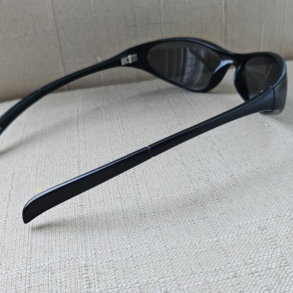 Nine West Women Sunglasses Black Wrap Sports Frame/Shades - Picture 9 of 14